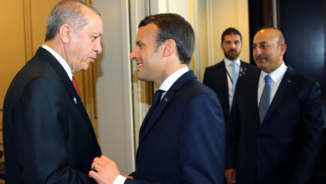 Cumhurbaşkanı Erdoğan, Fransa'nın yeni Cumhurbaşkanı Emmanuel Macron ile ilk kez bir araya geldi.<br>Cumhurbaşkanlığı kaynaklarınca, Cumhurbaşkanı Erdoğan'ın Fransa Cumhurbaşkanı Macron ile yaptığı görüşmede Suriye, Irak ve diğer bölgesel